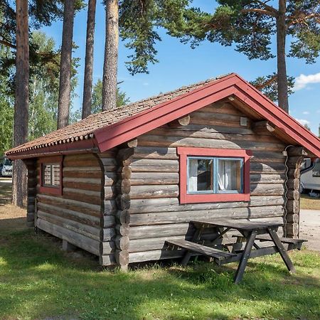 ホテル First Camp Siljansbadet - Raettvik エクステリア 写真