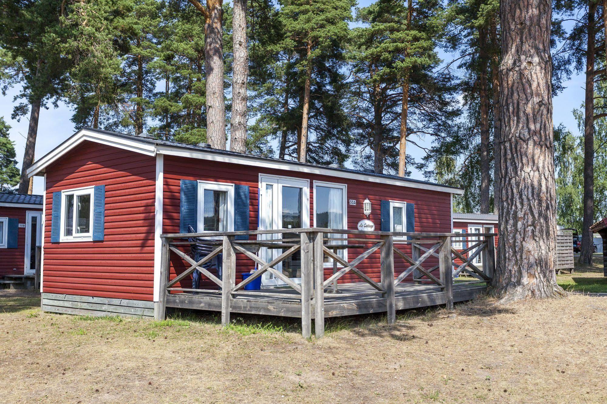 ホテル First Camp Siljansbadet - Raettvik エクステリア 写真
